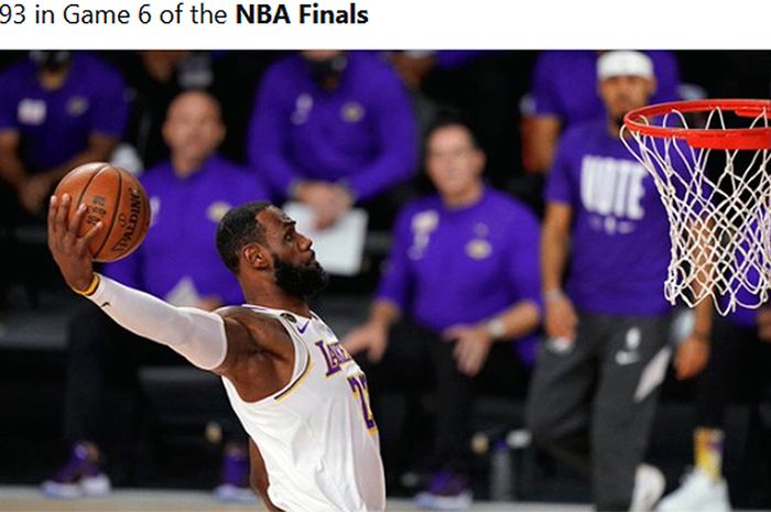 LeBron James membawa Los Angeles Lakers mengunci gelar juara setelah mengandaskan perlawanan Miami Heat pada gim keenam final NBA 2020 di AdventHealth Arena, Florida, Amerika Serikat, 11 Oktober 2020.