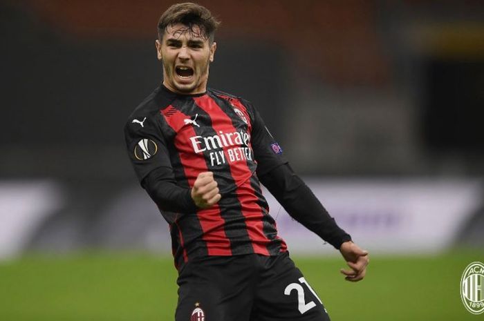 Penyerang AC Milan, Brahim Diaz, merayakan gol ke gawang Sparta Praha di Liga Europa.