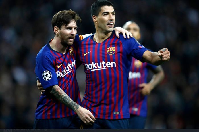 Momen kebersamaan Lionel Messi dan Luis Suarez kala masih sama-sama membela Barcelona.