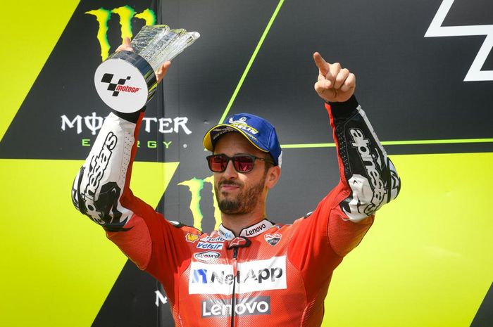 Andrea Dovizioso membela tim Ducati pabrikan selama 8 tahun, membuahkan 15 kemenangan, 40 podium, dan 6 pole position.
