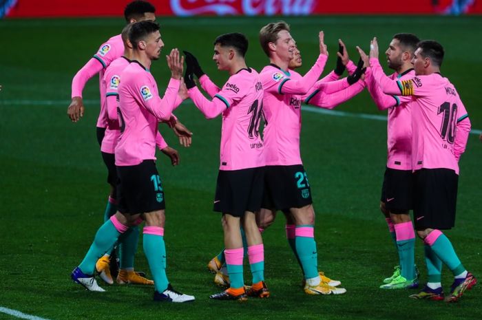 Barcelona sukses memetik kemenangan 3-0 atas Real Valladolid dalam lanjutan laga pekan ke-15 Liga Spanyol, Selasa (22/12/2020) atau Rabu dini hari WIB.