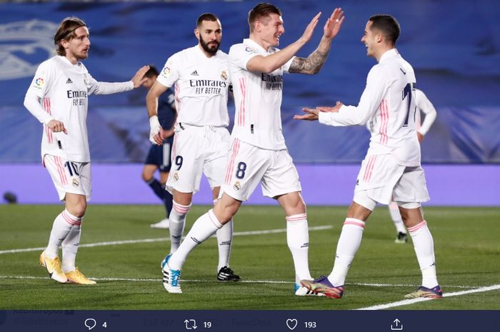 Para pemain Real Madrid merayakan gol Luis Vazquez ke gawang Celta Vigo dalam laga pekan ke-17 Liga Spanyol 2020-2021 pada Sabtu (2/1/2021) waktu setempat atau Minggu pukul 03.00 WIB.