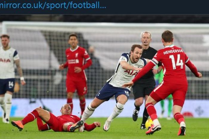 Thiago Alcantara melanggar keras Harry Kane dalam partai Tottenham Hotspur vs Liverpool di Liga Inggris, 28 Januari 2021.