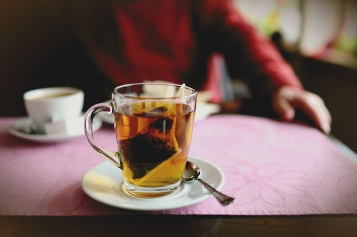 Kebiasaan minum teh setelah makan rupanya sebaiknya dihindari.