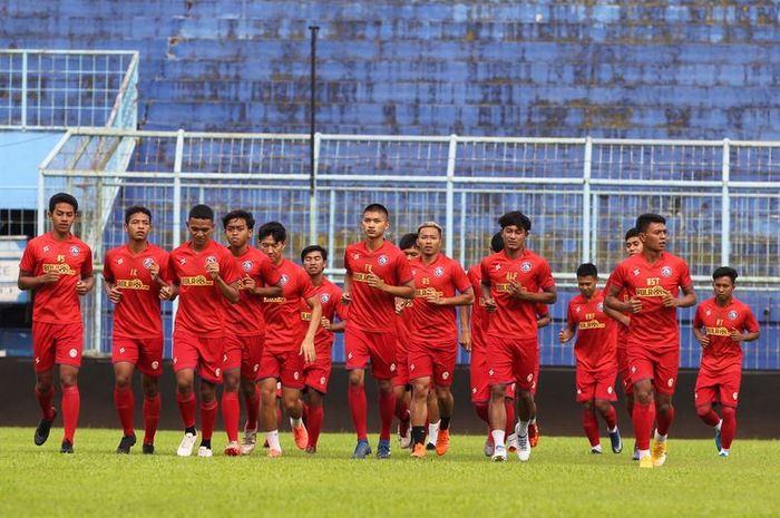 Arema FC menggelar latihan perdana di Stadion Kanjuruhan Kepanjen, Kabupaten Malang, Senin (22/02/2021) sore.