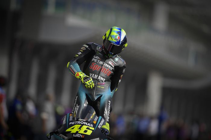 Pembalap Petronas Yamaha SRT, Valentino Rossi, pada seri balap GP Doha 2021 di Sirkuit Losail, Doha.