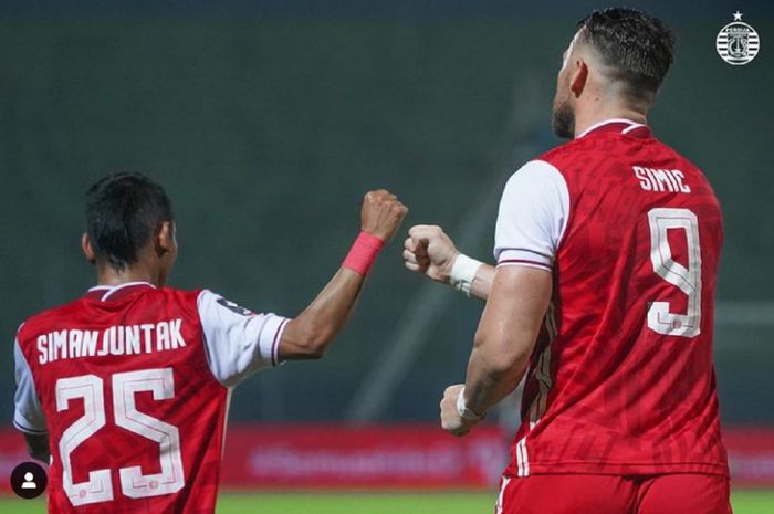 Marko Simic berterima kasih kepada Riko Simanjuntak, yang memberinya asis manis untuk gol semata wayang Persija Jakarta ke gawang Barito Putera dalam perempat final Piala Menpora 2021 di Stadion Kanjuruhan, Kabupaten Malang, Sabtu (10/4/2021) malam WIB.