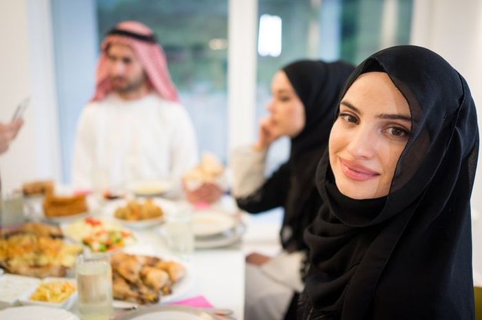 7 Makan Ini Bisa Berubah Jadi Racun Jika Dipanaskan Ulang