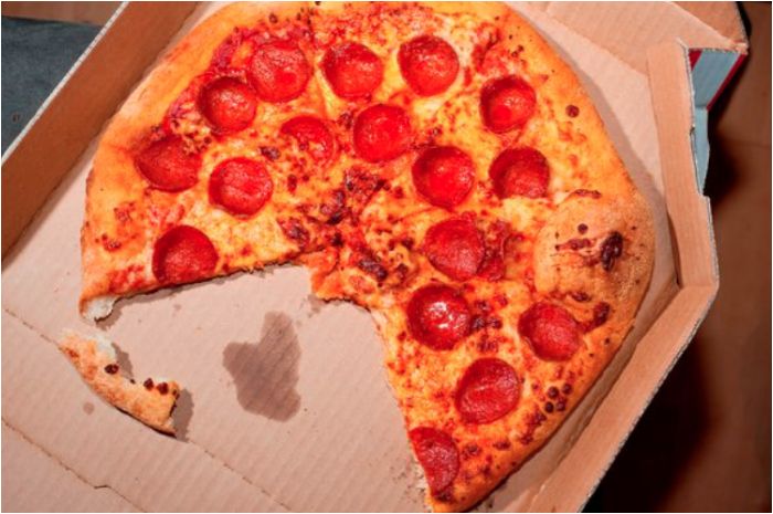Gambar ilustrasi pizza.