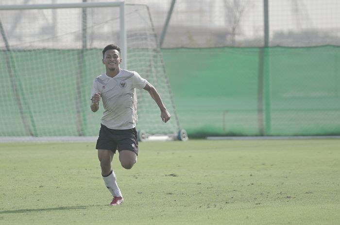 Pemain timnas Indonesia, Osvaldo Haay, mendapat hukuman lari dari Shin Tae-yong.