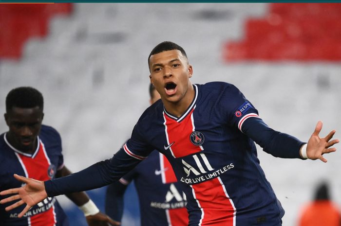 Penyerang Paris Saint-Germain (PSG), Kylian Mbappe, belum menunjukkan tanda-tanda memperpanjang kontrak baru.