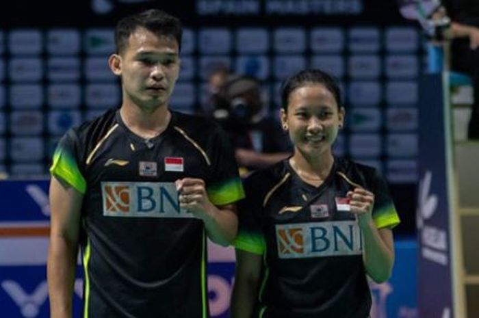 Pasangan ganda campuran Indonesia, Rinov Rivaldy/Pitha Haningtyas Mentari, saat tampil pada Spain Masters 2021. 