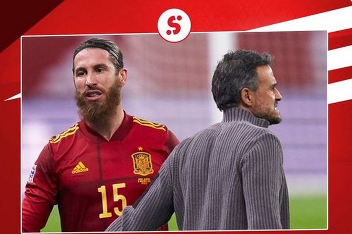 Bek timnas Spanyol, Sergio Ramos, berpapasan dengan pelatih Luis Enrique.