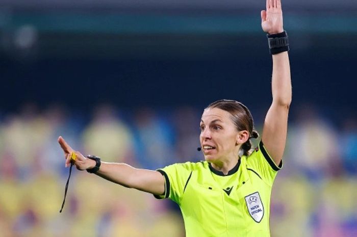 Stephanie Frappart, wasit perempuan pertama di Piala Eropa 2020