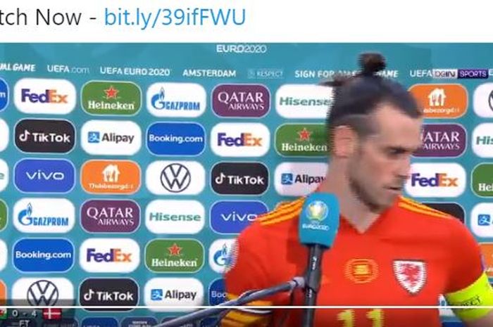 Gareth Bale langsung pergi begitu mendapat pertanyaan soal masa depannya dalam wawancara pasca-pertandingan Wales kontra Denmark pada babak 16 besar EURO 2020.