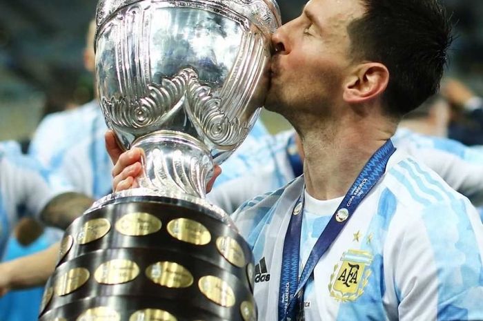 Lionel Messi juara perdana bersama Timnas Argentina.