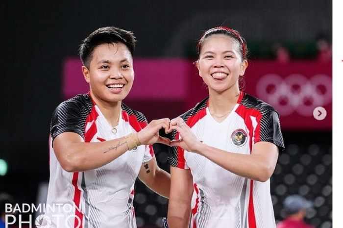 Ganda putri Indonesia Apriyani Rahayu dan Greysia Polii tampil sangat bersemangat di Olimpiade Tokyo 2020.