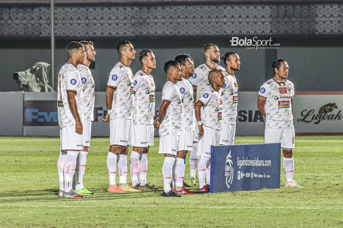 Skuat Persija Jakarta sedang bersua foto tim dalam laga pekan ketiga Liga 1 2021 di Stadion Indomilk Arena, Tangerang, Banten, 19 September 2021.