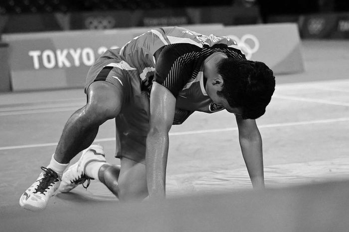 Kondisi terkini tunggal putra Indonesia, Anthony Sinisuka Ginting pasca cedera punggung bawah atau low back pain yang membuatnya mundur dari Japan Open 2022.