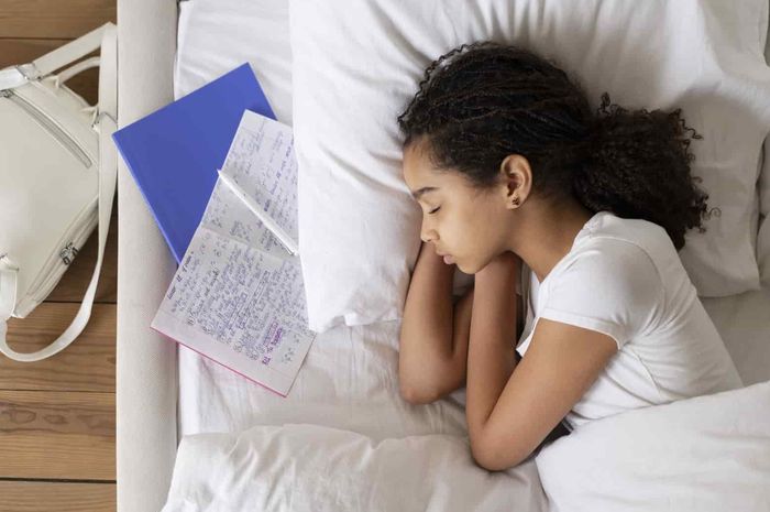 Ritme tidur yang teratur bisa mendukung kesehatan seseorang.