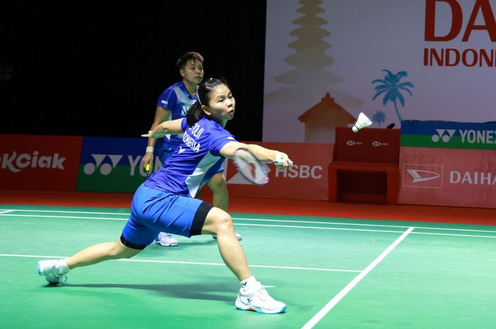 Pasangan ganda putri, Greysia Polii/Apriyani Rahayu, saat beraksi di babak 16 besar turnamen Indonesia Masters di Bali International Convention Centre, Nusa Dua, Bali, Kamis (18/11/2021).