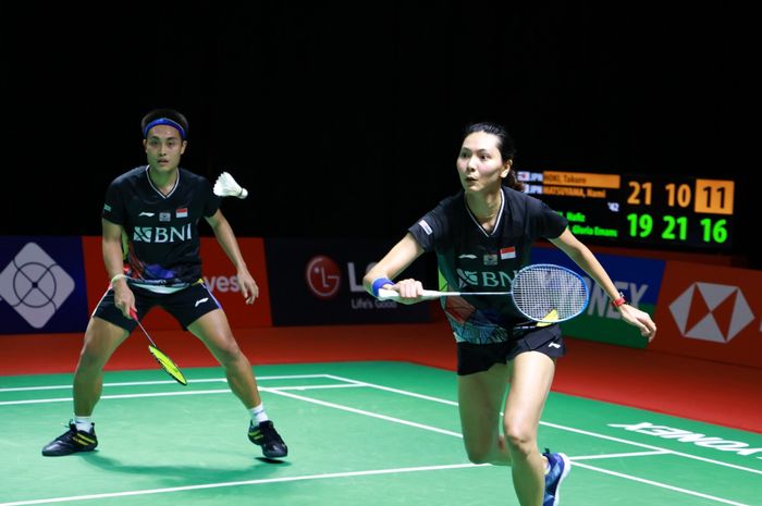 Pasangan ganda campuran Indonesia, Hafiz Faizal/Gloria Emanuelle Widjaja, pada babak kedua Indonesia Open 2021 di Bali International Convention Centre, Nusa Dua, Kamis (25/11/2021).