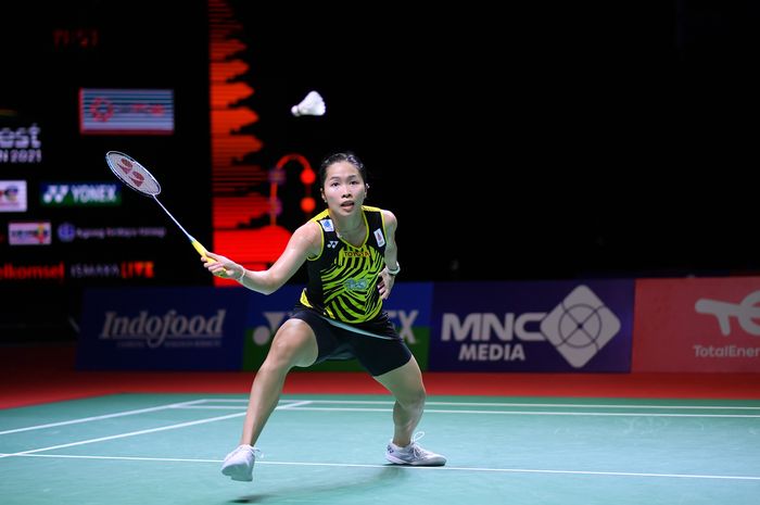 Pebulu tangkis tunggal putri Thailand, Ratchanok Intanon, saat tampil pada semifinal Indonesia Open 2021 di Bali International Convention Centre &amp; The Westin Resort, Nusa Dua, Bali, Minggu (28/11/2021).  