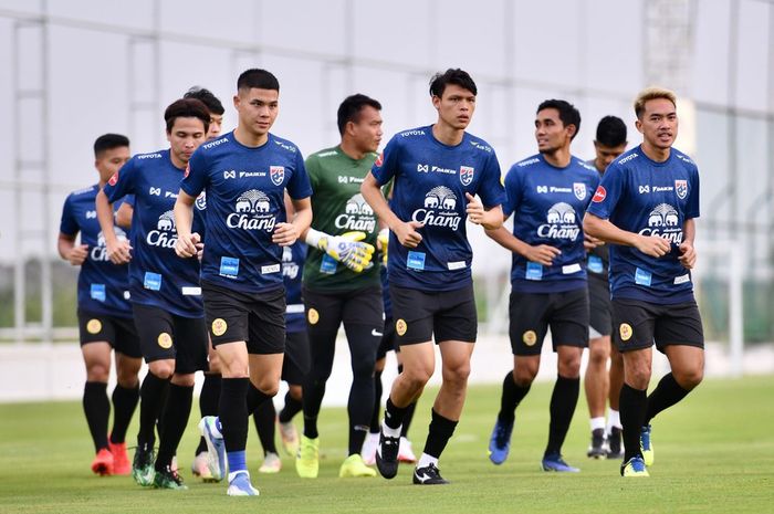 timnas Thailand gelar latihan perdana sebagai persiapan terjun di Piala AFF 2020.