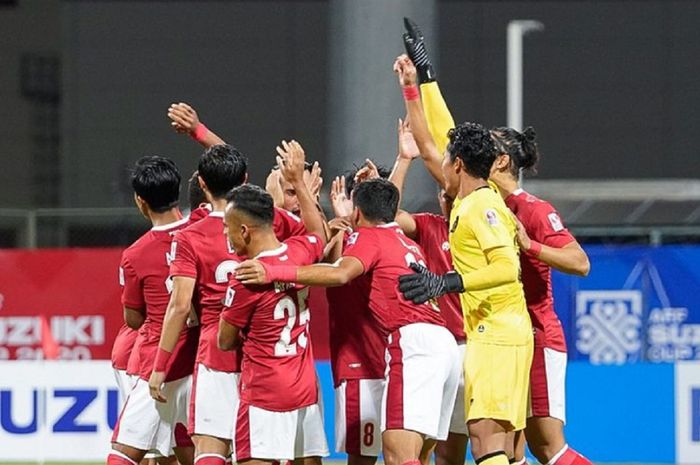 Timnas Indonesia selebrasi kemenangan atas Kamboja di Piala AFF 2020 di Stadion Bishan, Singapura, 9 Desember 2021.