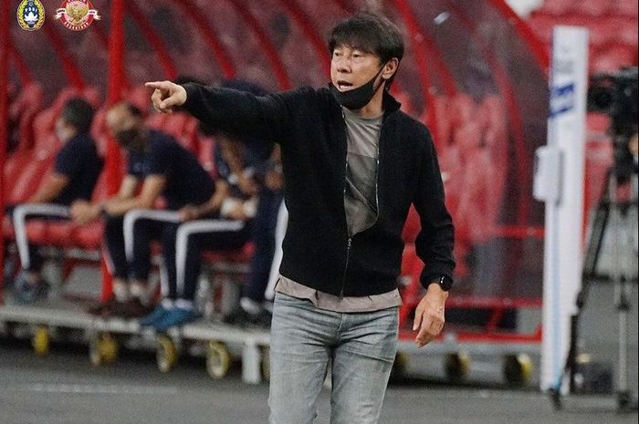 Shin Tae-yong mengatakan pelatih Singapura meminta maaf usai skuad Garuda melangkah ke final.