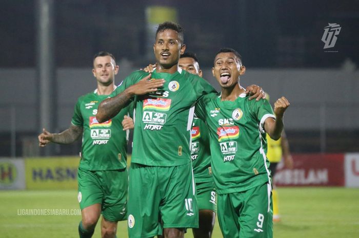 Barito Putera versus PSS Sleman pada laga pekan ke-23 Liga 1 2021=2022 di Stadion Kompyang Sudjana, Denpasar, Bali, Minggu (6/2/2022).