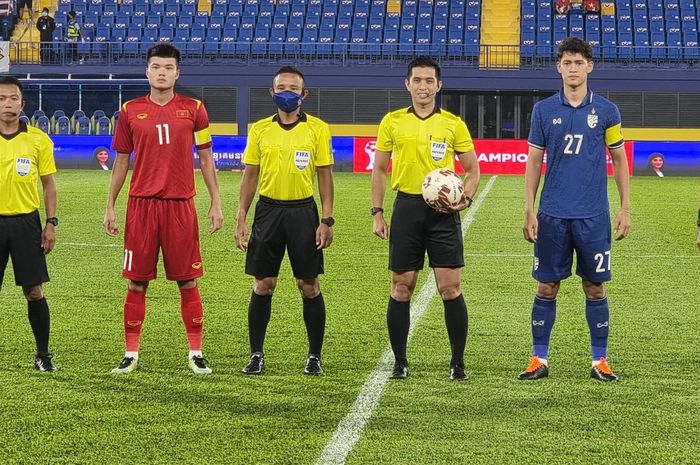 Suasana pertandingan saat timnas U-23 Vietnam melawan timnas U-23 Thailand pada babak penyisihan grup Piala AFF U-23 2022 di Price Stadium, Selasa (22/2/2022).