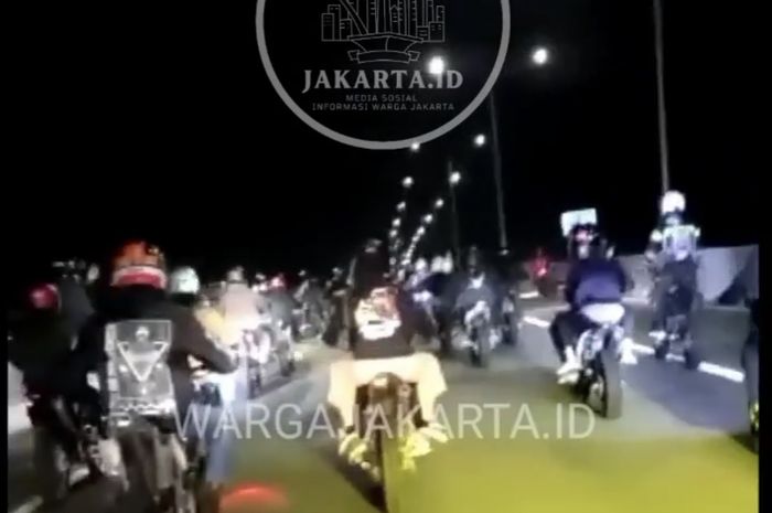 Rombongan Bikers Bangga Pamer Foto Turing Di Tol Kelapa Gading Polda