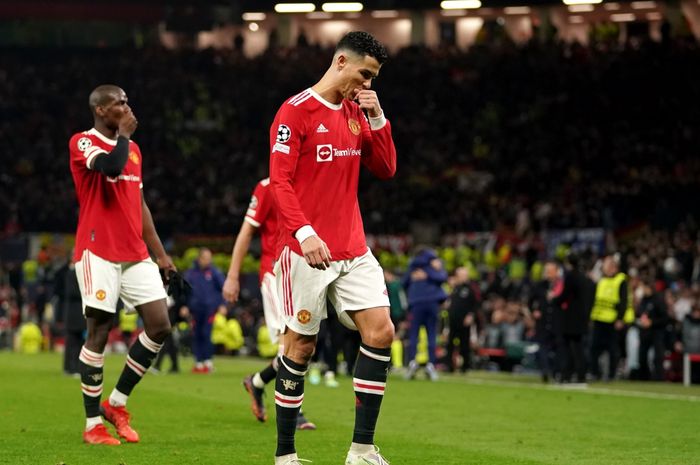 Ekspresi Cristiano Ronaldo usai Manchester United tersingkir dari Liga Champions.