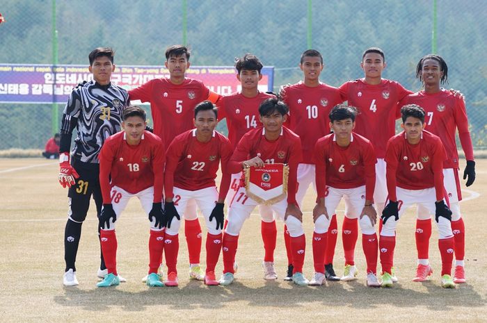 Timnas U-19 Indonesia saat berhadapan dengan Youngnam University, Selasa (22/3/2022)