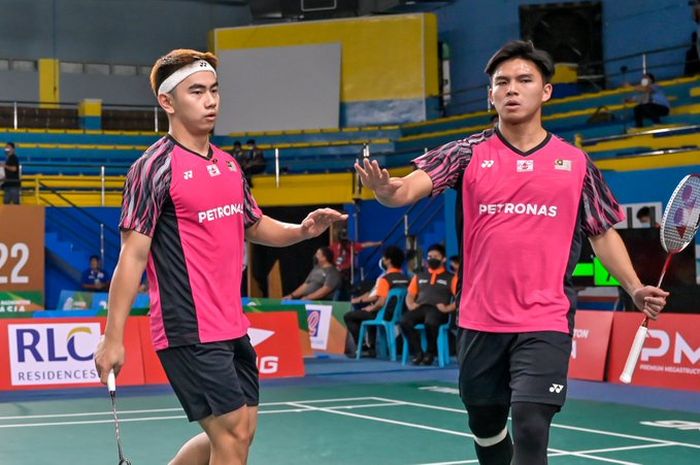 Pasangan ganda putra Malaysia, Goh Sze Fei/Nur Izzuddin, pada babak kedua Kejuaraan Asia 2022 di Muntinlupa Sports Complex, Manila, Filipina, Kamis (28/4/2022).