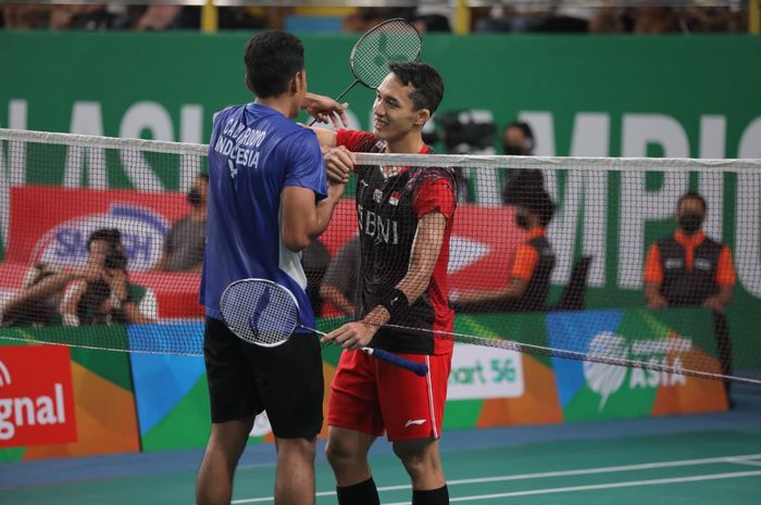Jonatan Christie dan Chico Aura Dwi Wardoyo ketika selesai bertanding di semifinal Kejuaraan Asia di Muntinlupa Sports Complex, Manila, Filipina, Sabtu (30/4/2022).