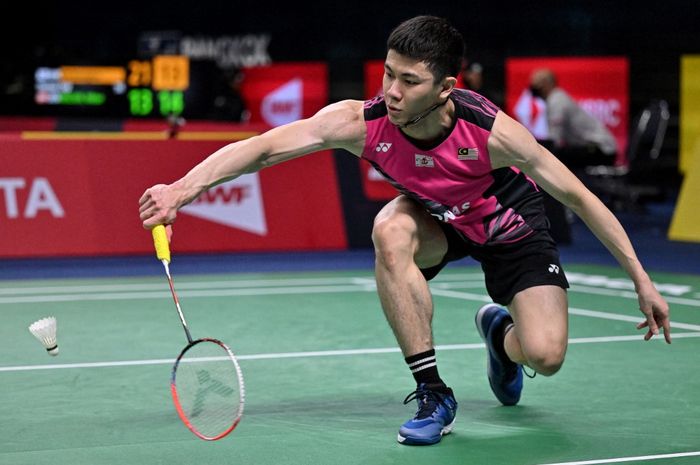Tunggal putra Malaysia, Lee Zii Jia gagal menebus kesalahan fatalnya usai secara mengejutkan tersingkir di babak pertama Japan Open 2022.