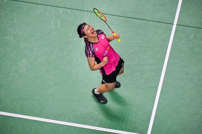 Tunggal putri Korea Selatan, An Se-young saat berselebrasi usai memenangkan laga di partai pertama pada semifinal Uber Cup 2022 antara Korea Selatan vs Jepang, di Impact Arena, Bangkok, Thailand, Jumat (13/5/2022)