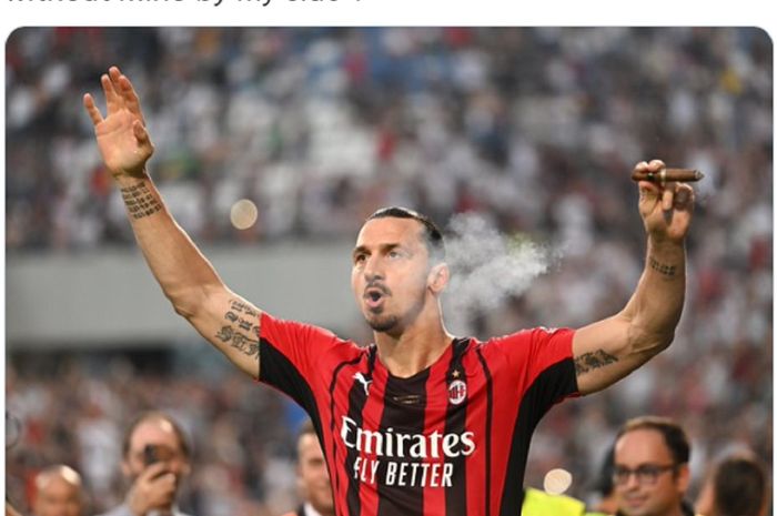 Selebrasi Zlatan Ibrahimovic sembari menghisap cerutu setelah berhasil mengantarkan AC Milan meraih gelar ke-19 Serie A, Minggu (22/5/2022).