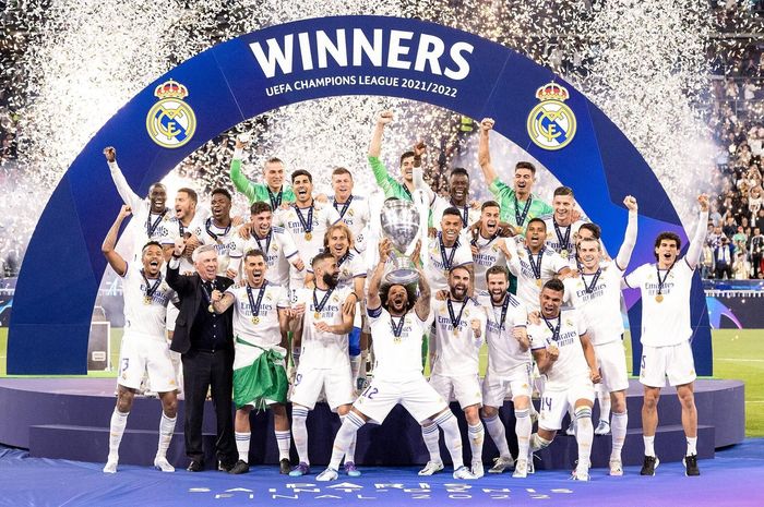 Real Madrid merayakan gelar juara Liga Champions ke-14 usai mengalahkan Liverpool 1-0 di Stade de France, Minggu (29/5/2022) dini hari WIB.