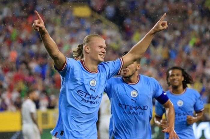 Erling Haaland merayakan gol saat Manchester City bertemu Bayern Muenchen di Green Bay, AS (23/7/2022).