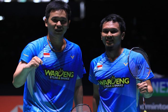 Pasangan ganda putra Indonesia, Mohammad Ahsan/Hendra Setiawan berpeluang besar meraih titel juara dunia keempat usai melaju ke final Kejuaraan Dunia 2022.