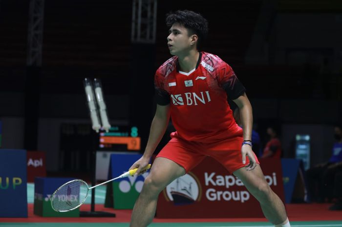 Pebulu tangkis tunggal putra Indonesia, Ikhsan Leonardo Imanuel Rumbay, pada perempat final Indonesia International Series 2022 di GOR Among Rogo, Yogyakarta, Jumat (23/9/2022).