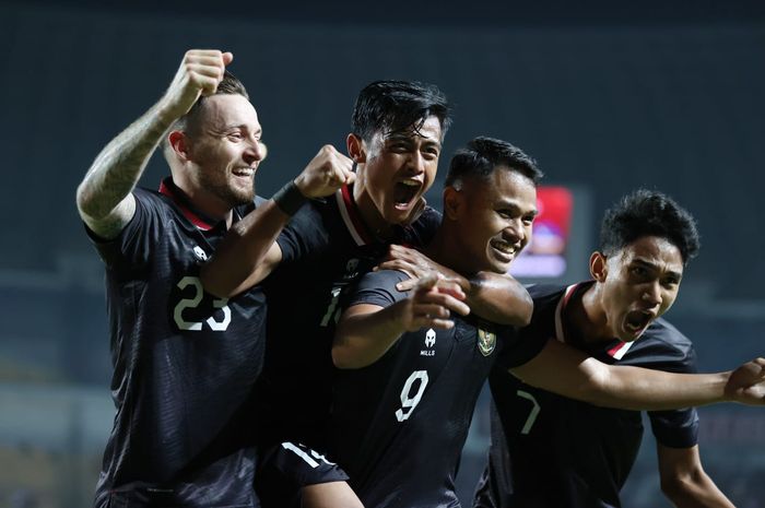 Selebrasi para pemain timnas Indonesia dalam laga melawan Curacao, di Stadion Gelora Bandung Lautan Api, Bandung, Jawa Barat, Sabtu (24/9/2022).