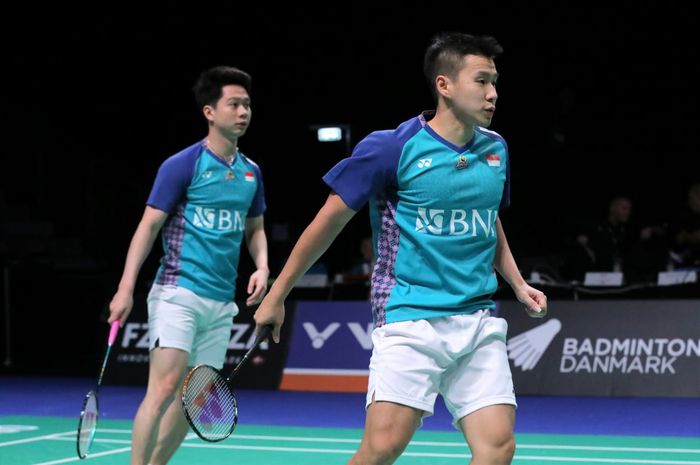 Pasangan ganda putra, Marcus Fernaldi Gideon/Kevin Sanjaya Sukamuljo saat tampil di perempat final Denmark Open 2022 di Jyske Bank Arena, Odense, Jumat (21/10/2022).