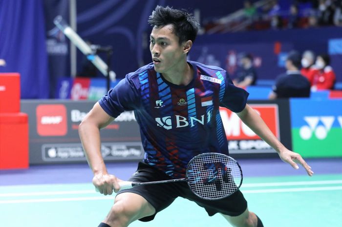 Pemain tunggal putra Indonesia, Shesar Hiren Rhustavito saat tampil pada babak pertama French Open 2022, Rabu (26/10/2022)