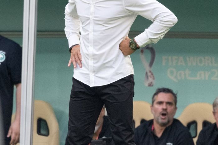 Penampilan pelatih timnas Arab Saudi, Herve Renard, di Piala Dunia 2022. 