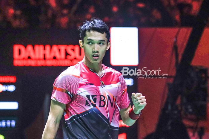 Tunggal putra Indonesia, Jonatan Christie menjadi satu-satunya pemain unggulan yang tidak gugur dari tiga laga awal semifinal Indonesia Masters 2023.