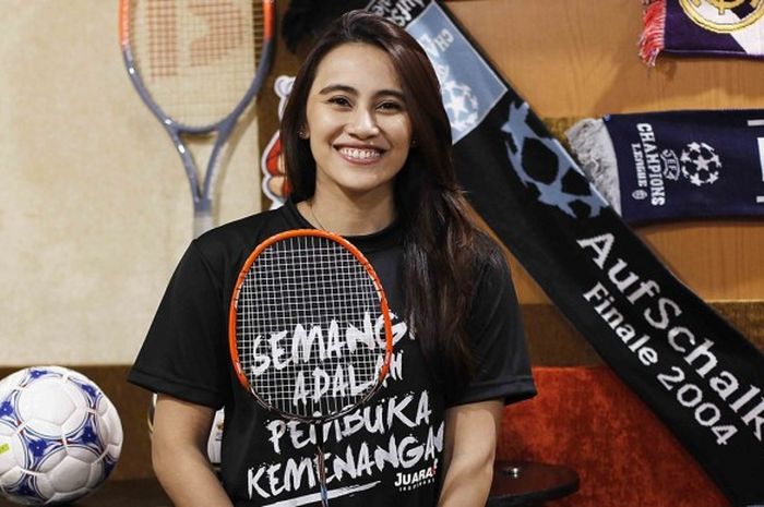 Bellaetrix Manuputty, pebulu tangkis tunggal putri Indonesia saat berkunjung ke Redaksi Tabloid BOLA